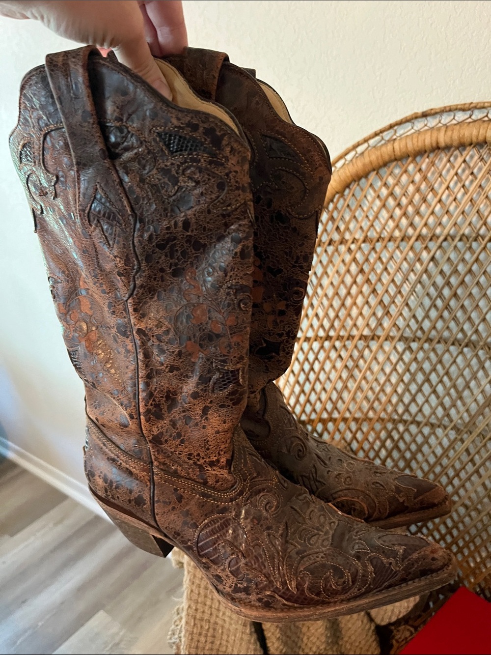 Size 8 Corral vintage cowgirl boots